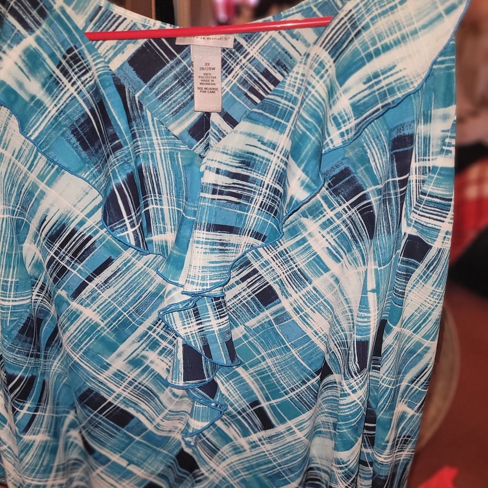 New Catherines 3x (26/28) Blouse with Ruffle around neck
